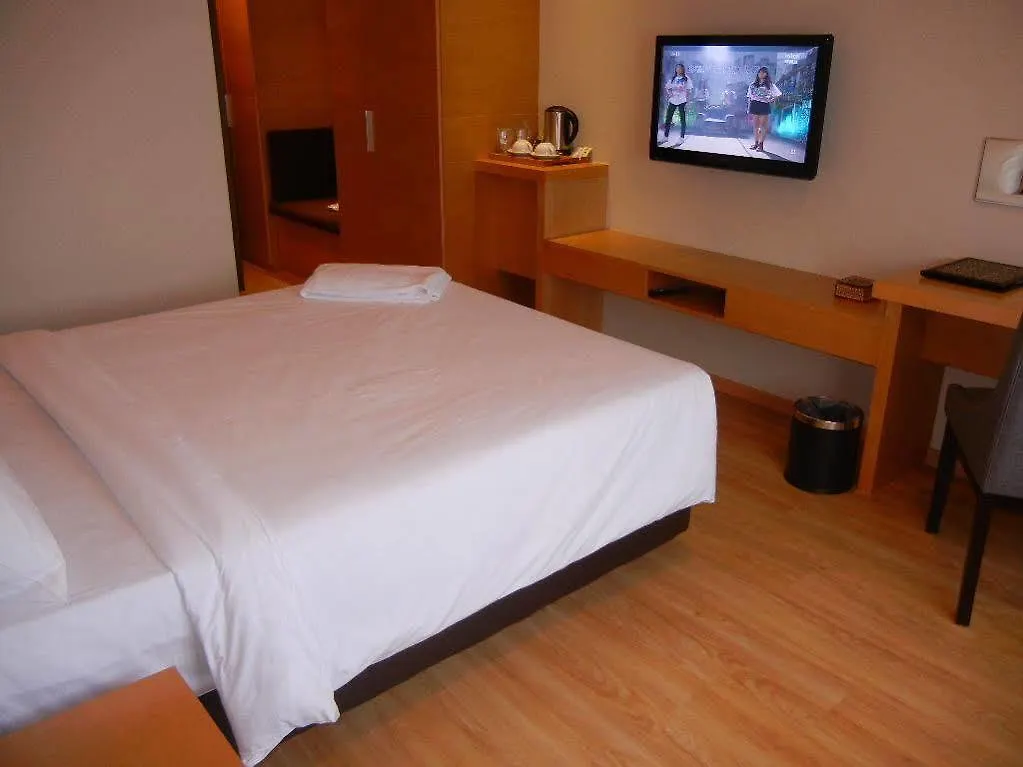C'Haya Hotel Kota Kinabalu 3*,